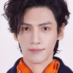 罗云熙