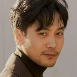 杨轶