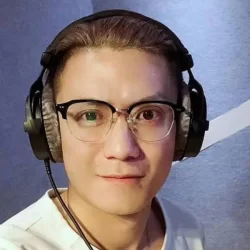 张珈铭