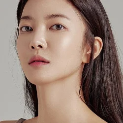 김윤지