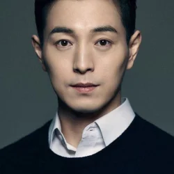 정성일