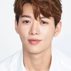 문유강