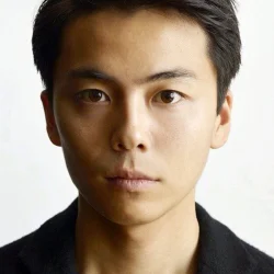 森岡龍