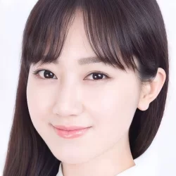 桑名里瑛