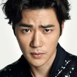 김강우