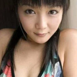 日高ゆりあ