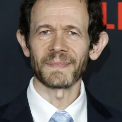 Адам Годли