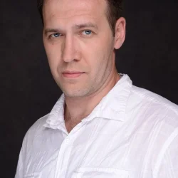 Aleksandr Anoprikov