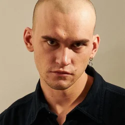 Александр Аверин