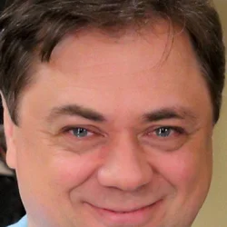 Андрей Леонов