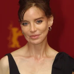 Anna Thomson