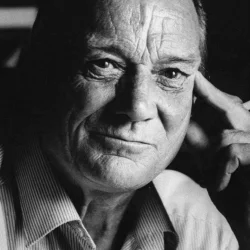 Denholm Elliott