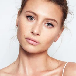 Элисон Мичалка