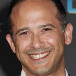 Joe Nieves