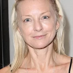 Kim Restell