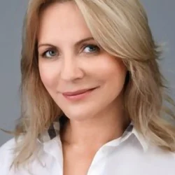 Лариса Саванкова