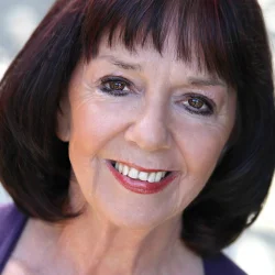 Lesley Mackie
