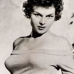 Nadja Regin