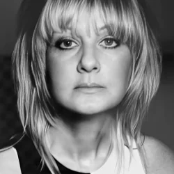 Suzanne Barker